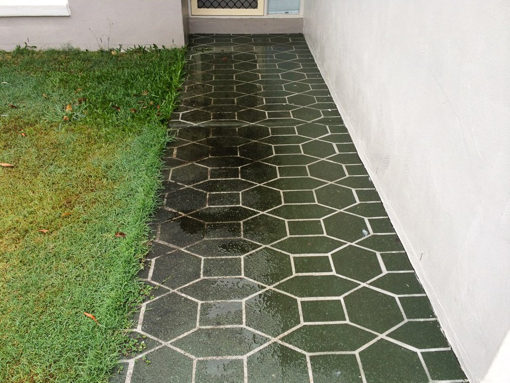 Pathway before being professionally pressure cleaned