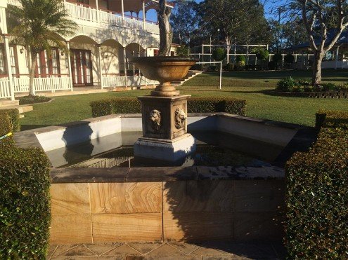 Fountain before professional cleaning